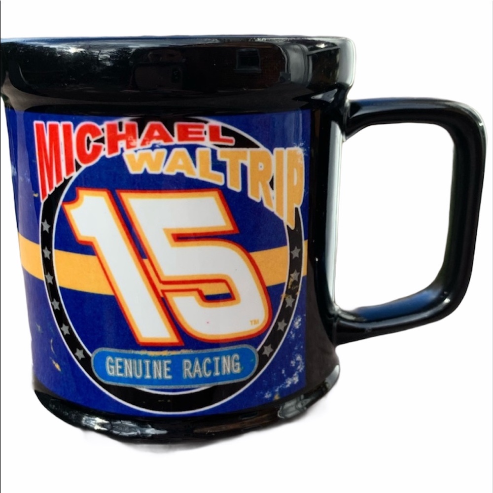 Michael Waltrip 15 collectors mug 2005 NASCAR